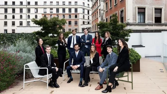 Osservatorio E-commerce XChannel: nel mondo in crescita del 20,8% nel '23 e sino al 24% nel '26. Tra i player il primo è Alibaba.com con una quota di mercato del 24%